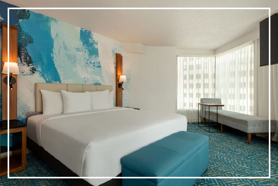 One_King_Bed_Pontchartrain